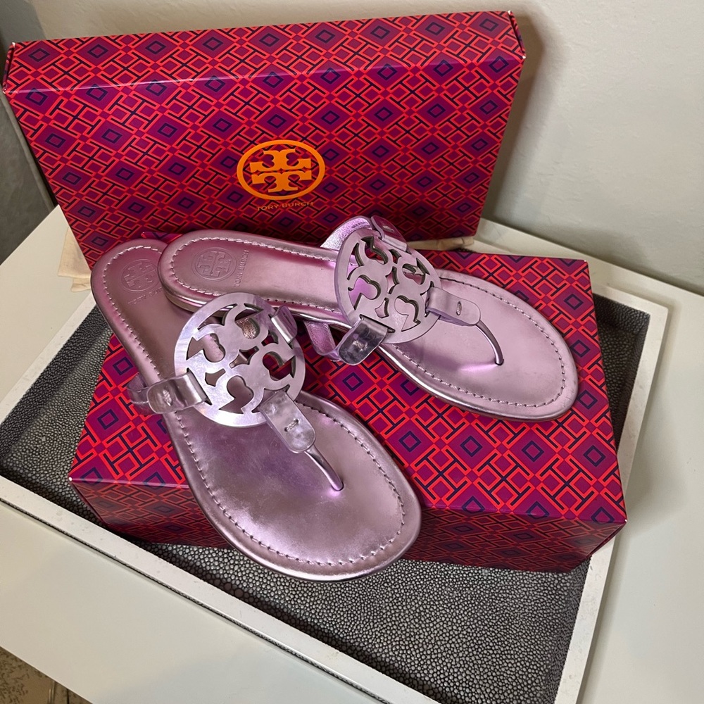 Tory Burch Metallic Pink leather sandal 8.5
